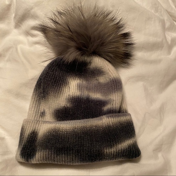 ⭐️HP⭐️ NWOT PNYC Tie Dye Fur Pom Pom Hat - Picture 2 of 5
